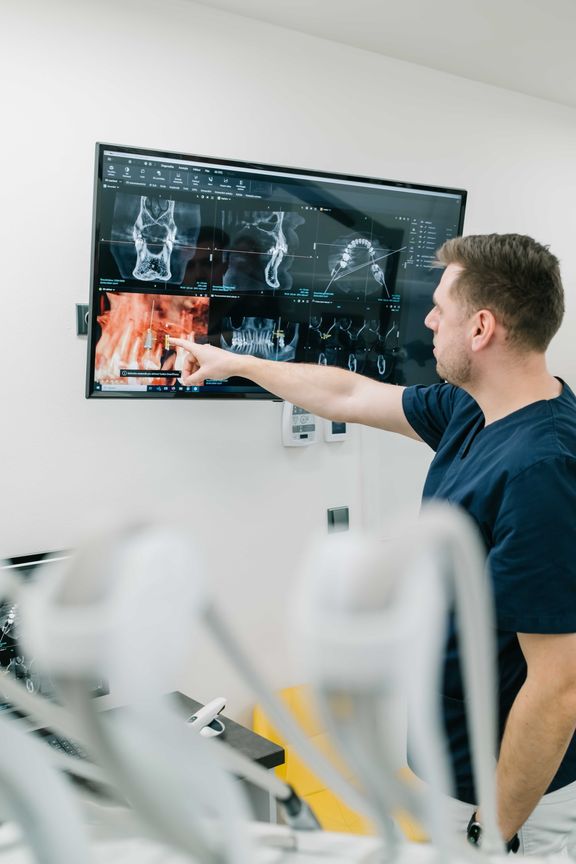 Zubní implantáty